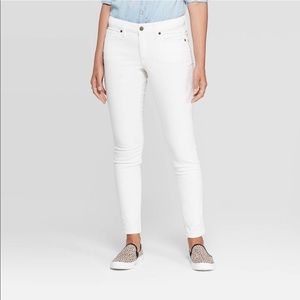 Universal Thread Jeans